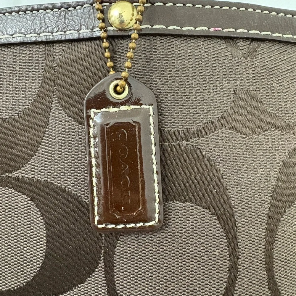 Coach 10125 Vintage Reversible Tote Brown and Cream Pre Owned Rare